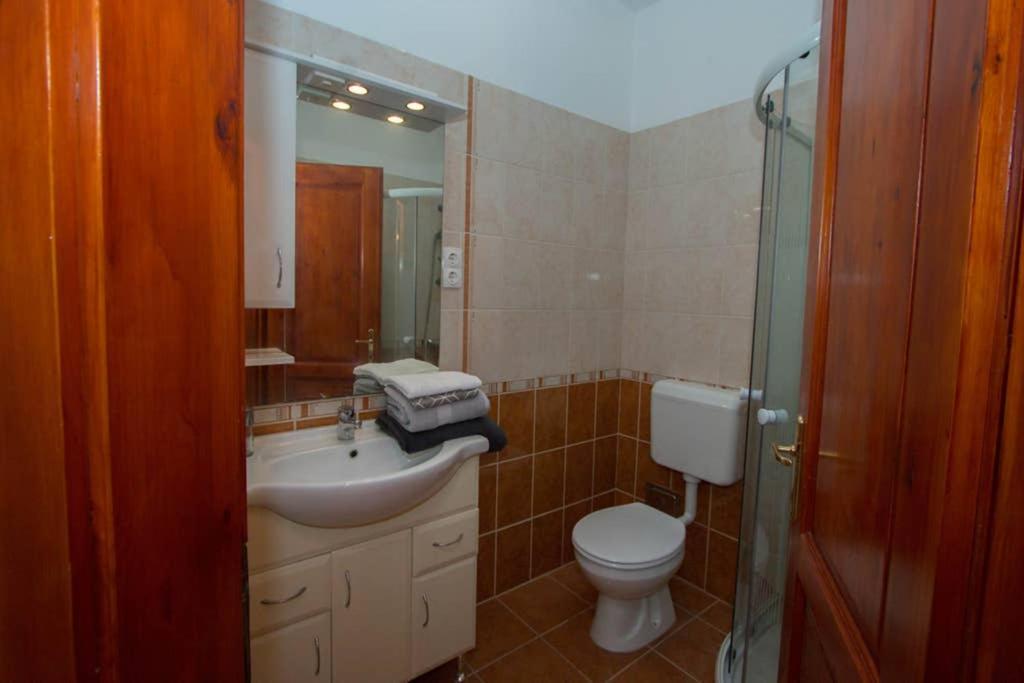 Teubel Apartman 2 Székesfehérvár Exterior foto