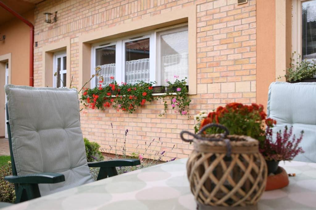 Teubel Apartman 2 Székesfehérvár Exterior foto