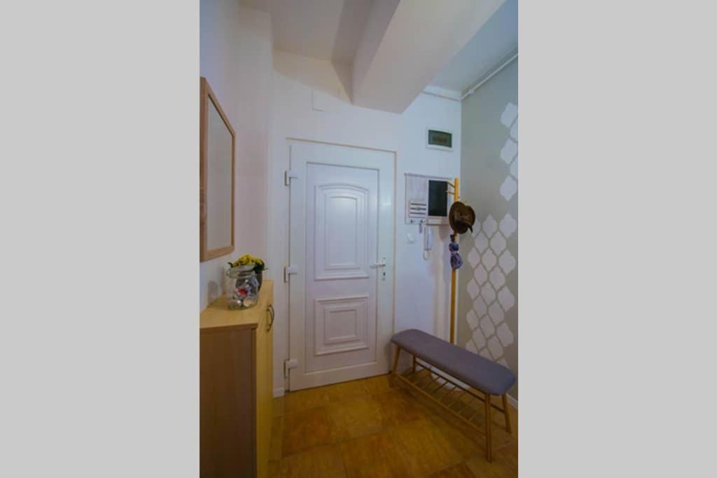 Teubel Apartman 2 Székesfehérvár Exterior foto